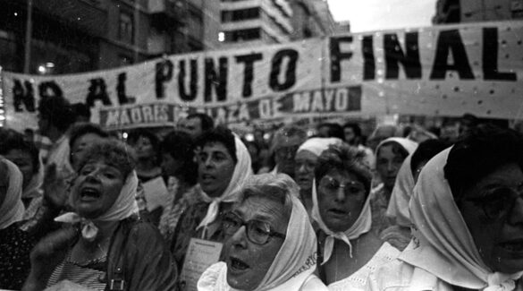 Las Madres de Plaza de Mayo y su movilización en contra de las leyes de Obediencia Debida y Punto Final