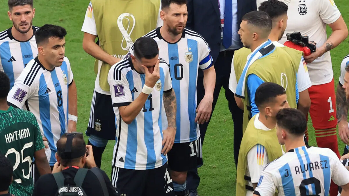 Argentina perdió en el debut del mundial