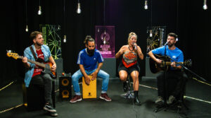 Gabi Zonis y su grupo presentes en la cuarta temporada de Música para Compartir.