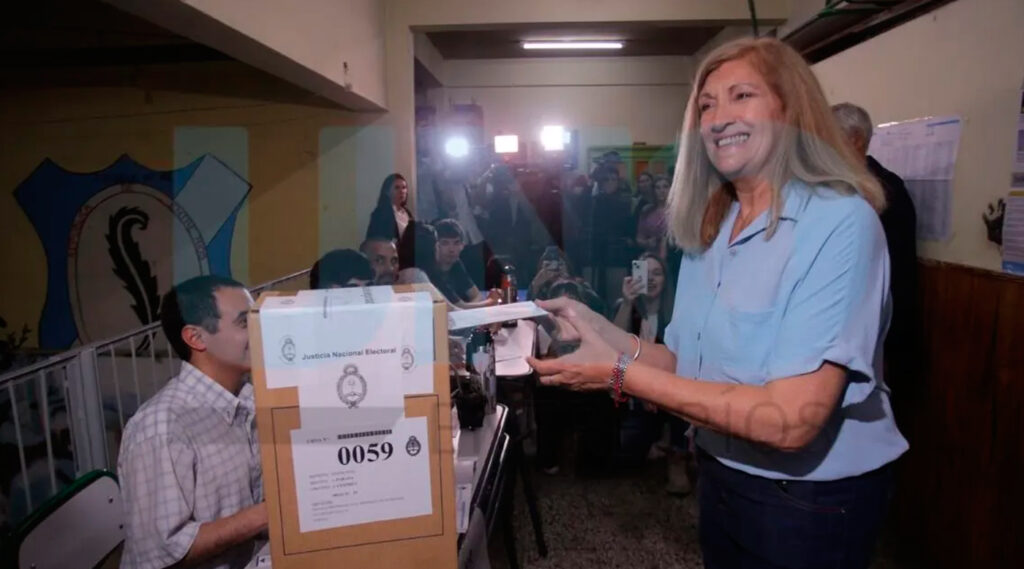 Rosario Romero votando en las últimas elecciones.