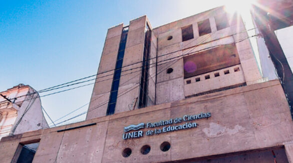 Fachada de la facultad de ciencias de la educación.