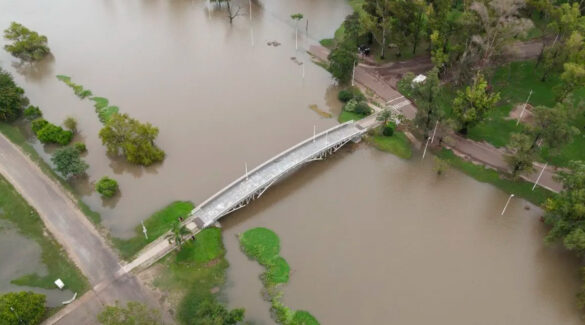 Imagen aérea de Gualeguay inundada.