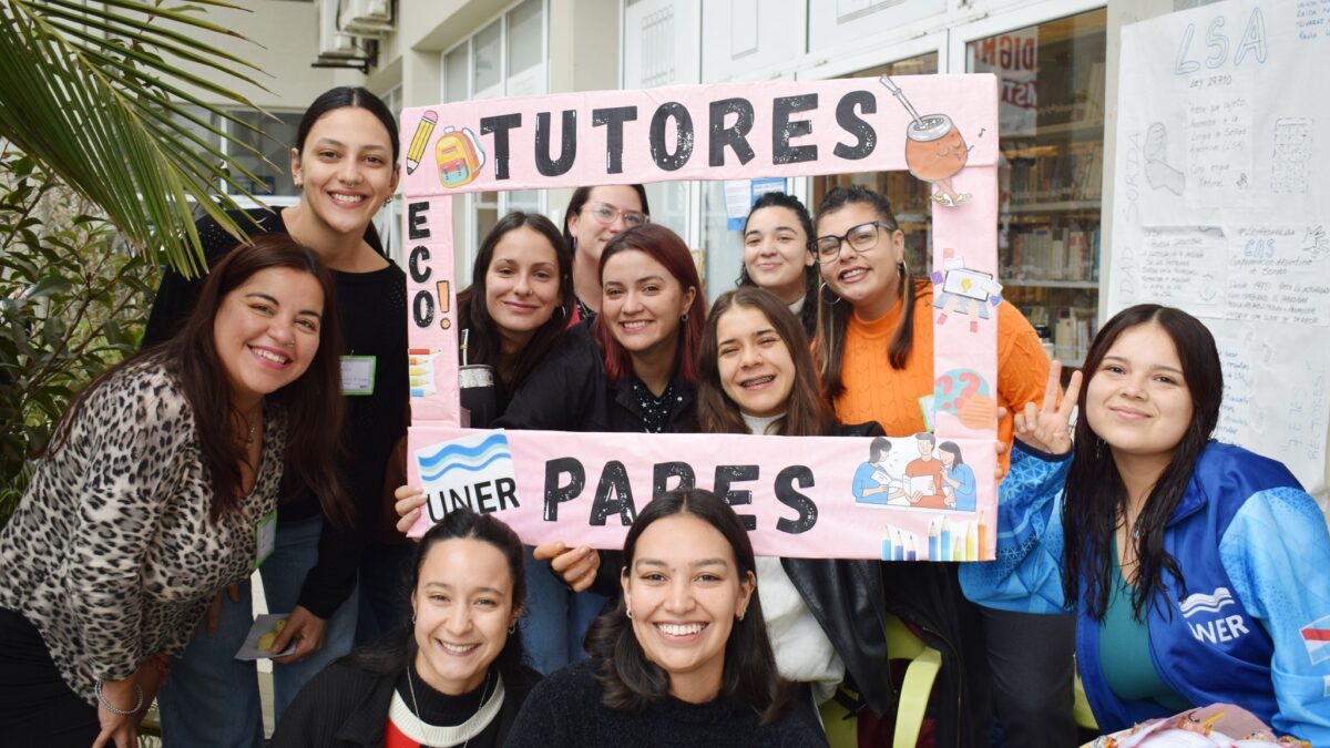 Tutores pares compartieron una jornada de formación