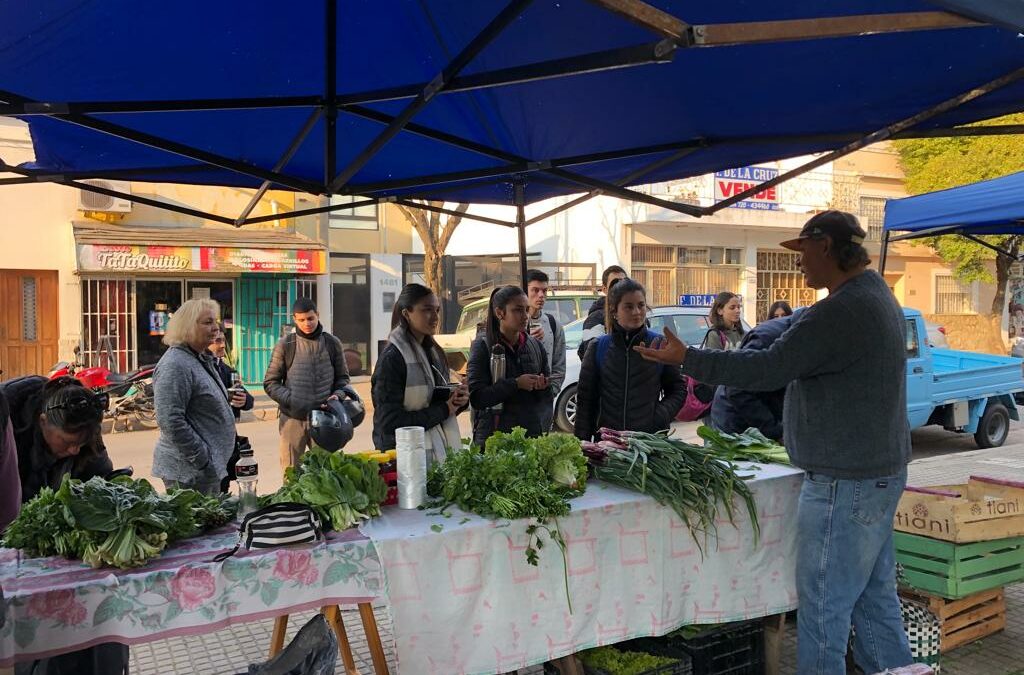 Hacia una transformación de los sistemas alimentarios: estudiantes como agentes de cambio sociocultural