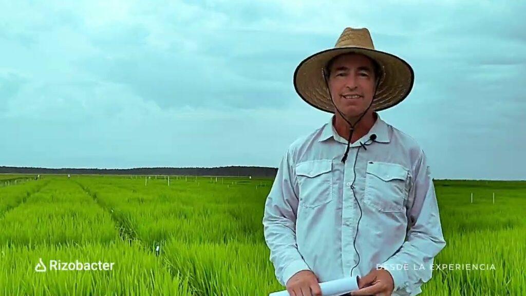 César Quintero durante un trabajo de campo.