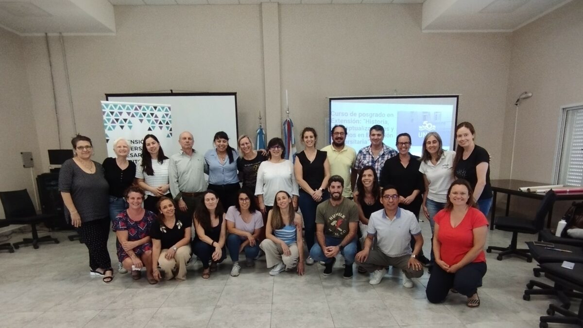 Finalizó el curso de Posgrado en Extensión Universitaria 