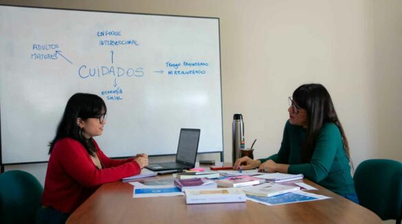 Clara Chauvín y Andrea Sosa Alfonzo durante la grabación del documental.