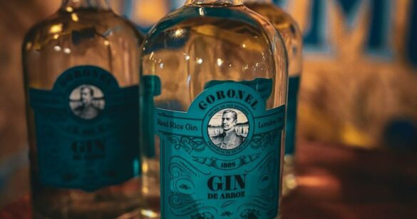 Gin Coronel a base de cerveza y arroz