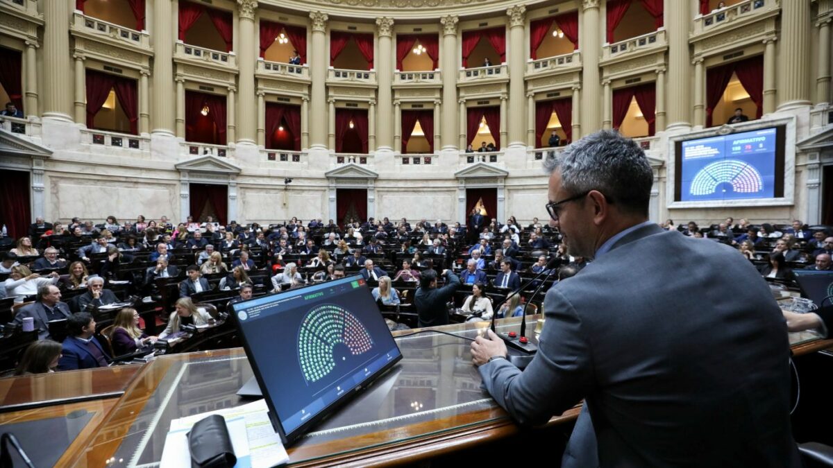 Media sanción para el proyecto de Ley de Financiamiento Universitario