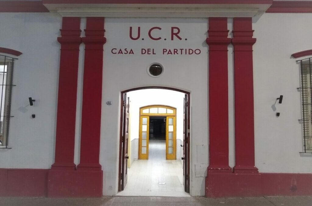 El Radicalismo definió aliarse al gobierno: “nuestro límite era LLA”