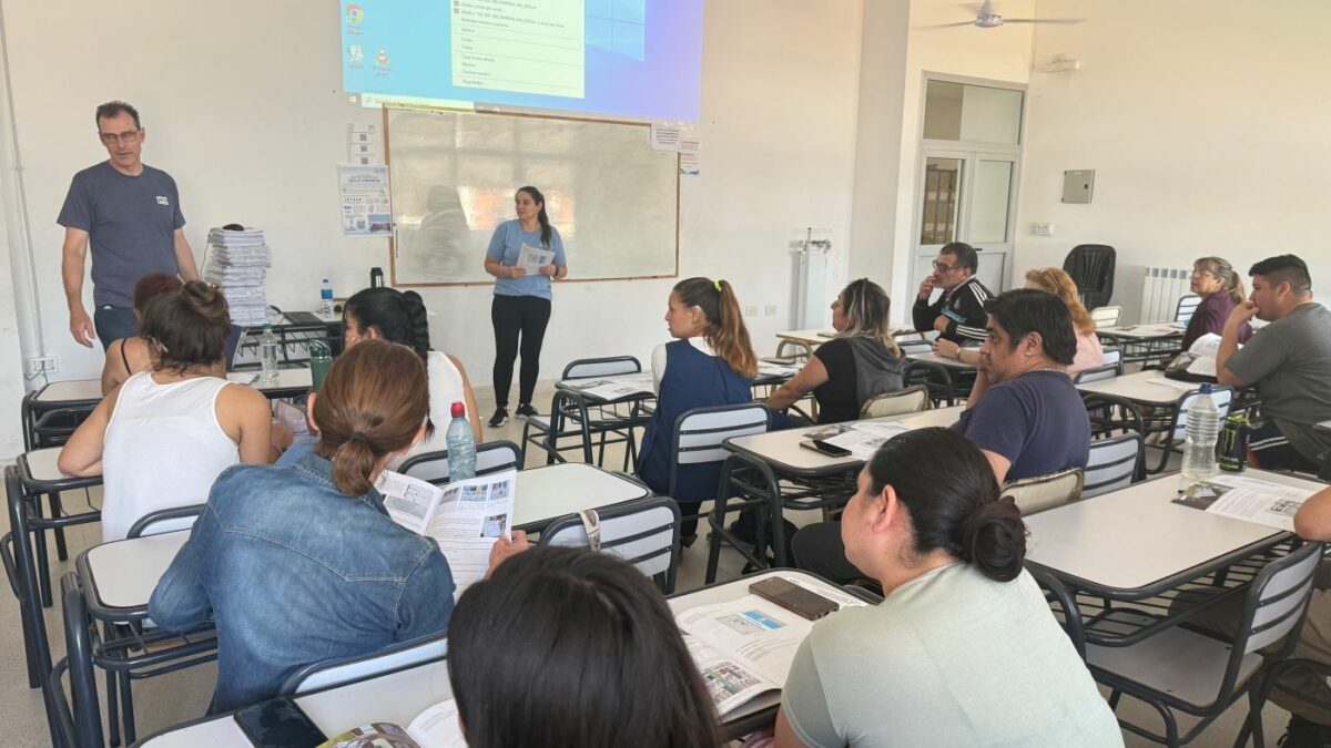 La UNER capacitó a autoridades de mesa para las elecciones nacionales