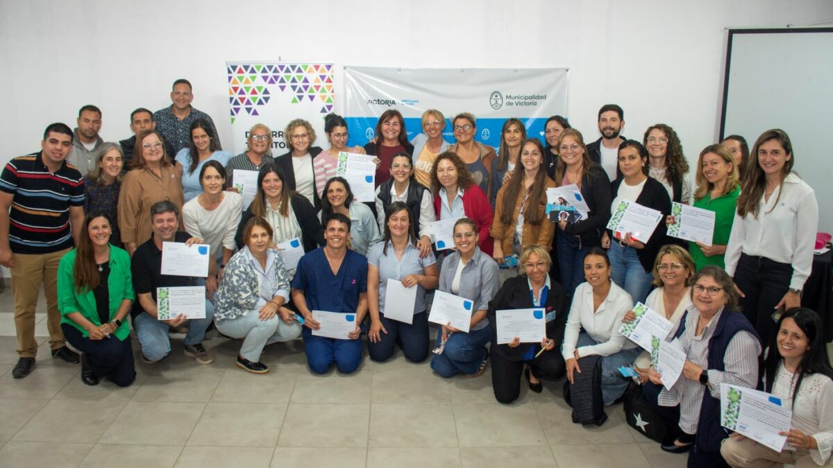 La Universidad continúa capacitando en Victoria