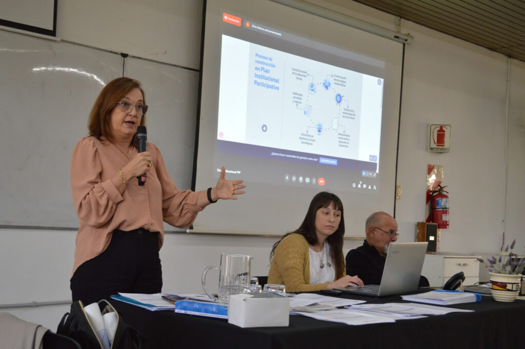 Andretich presentado el Plan Institucional