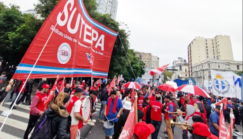 Trabajadores del PAMI no tienen aumento salarial hace un año: “El ajuste es salvaje”