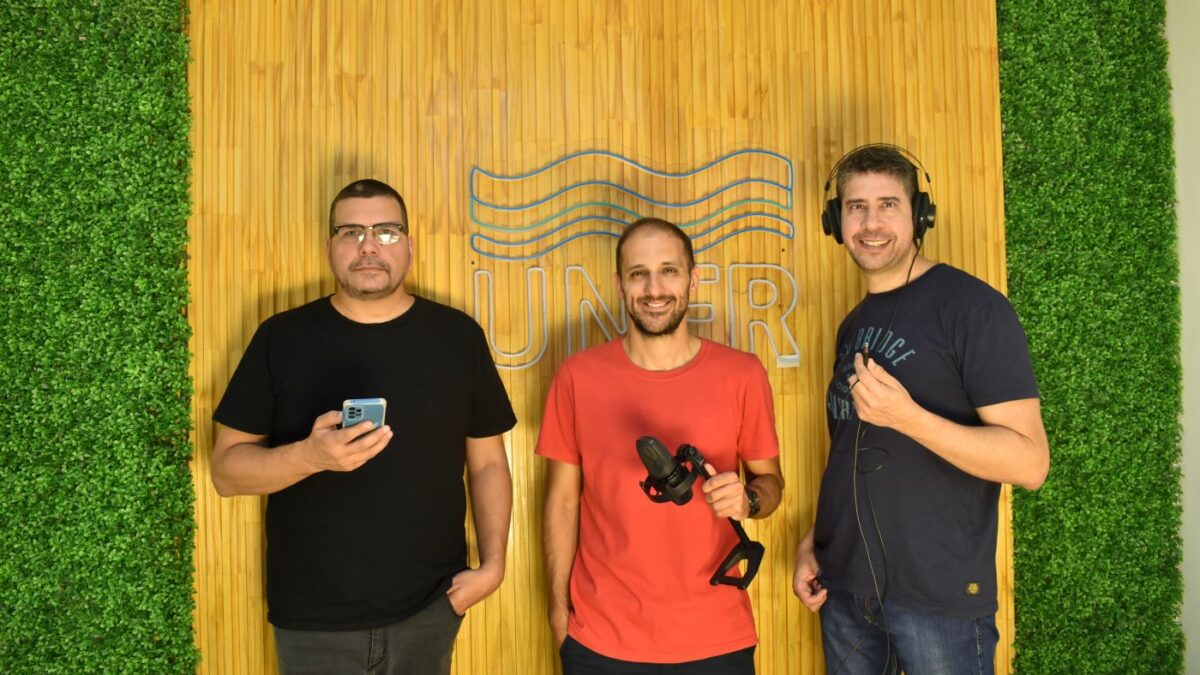 Radio, periodismo y compromiso: volvió Cara y Ceca por las radios de la UNER
