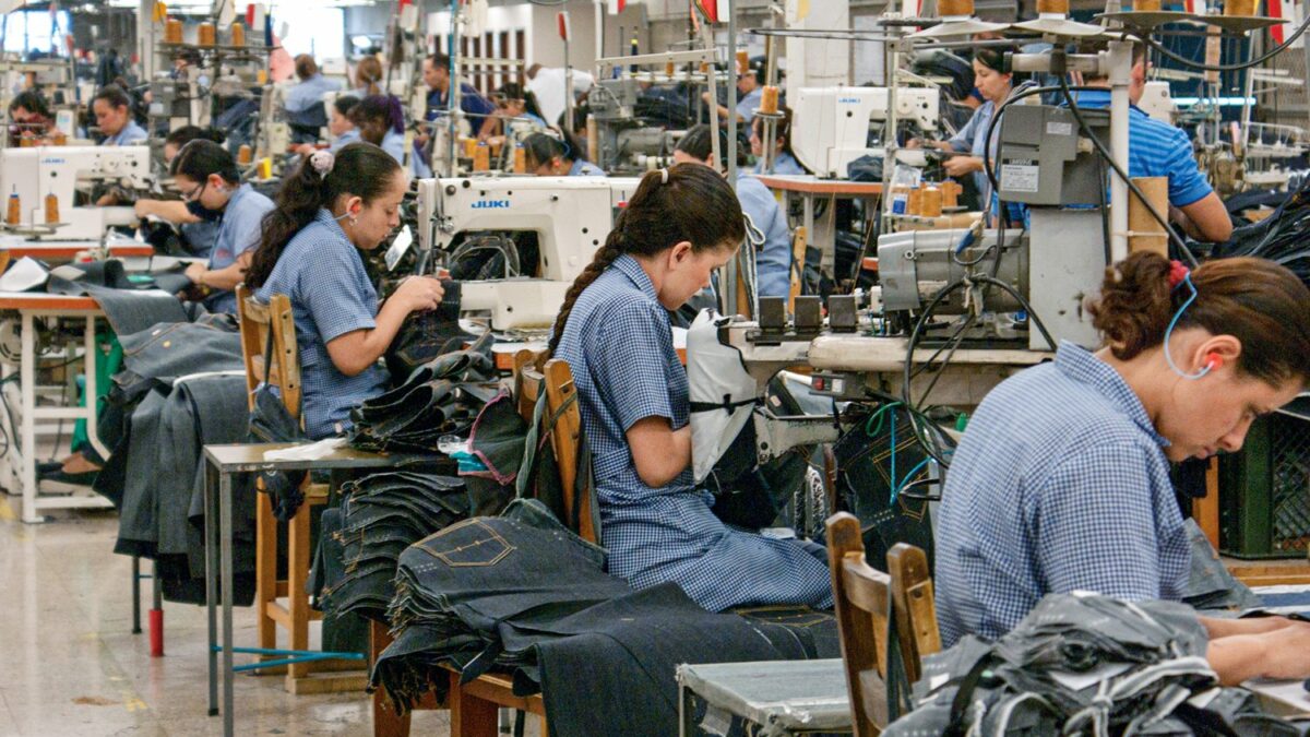 Textiles atraviesan una crisis histórica: “Estamos al borde del abismo”