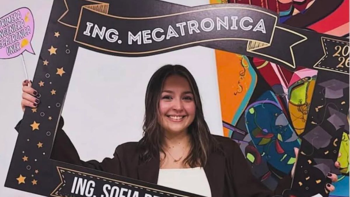 La Ingeniería en Mecatrónica tiene a su primera graduada