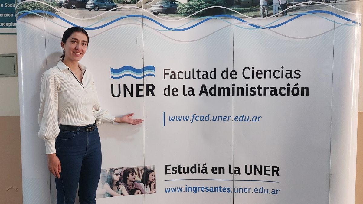 Estudiante colombiana realiza un intercambio académico en la UNER