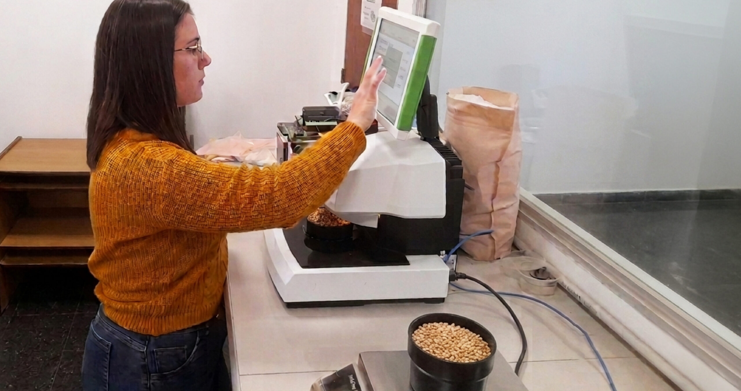 Ciencia en 6 segundos: El analizador NIR de la Universidad que potencia la agroexportación de Brevant Semillas