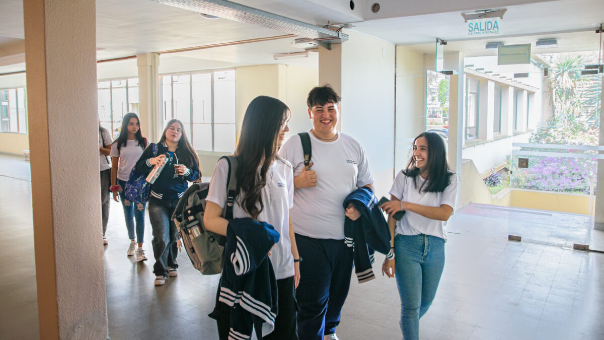 Docentes de escuelas secundarias se interiorizaron en la propuesta Puente a la Universidad